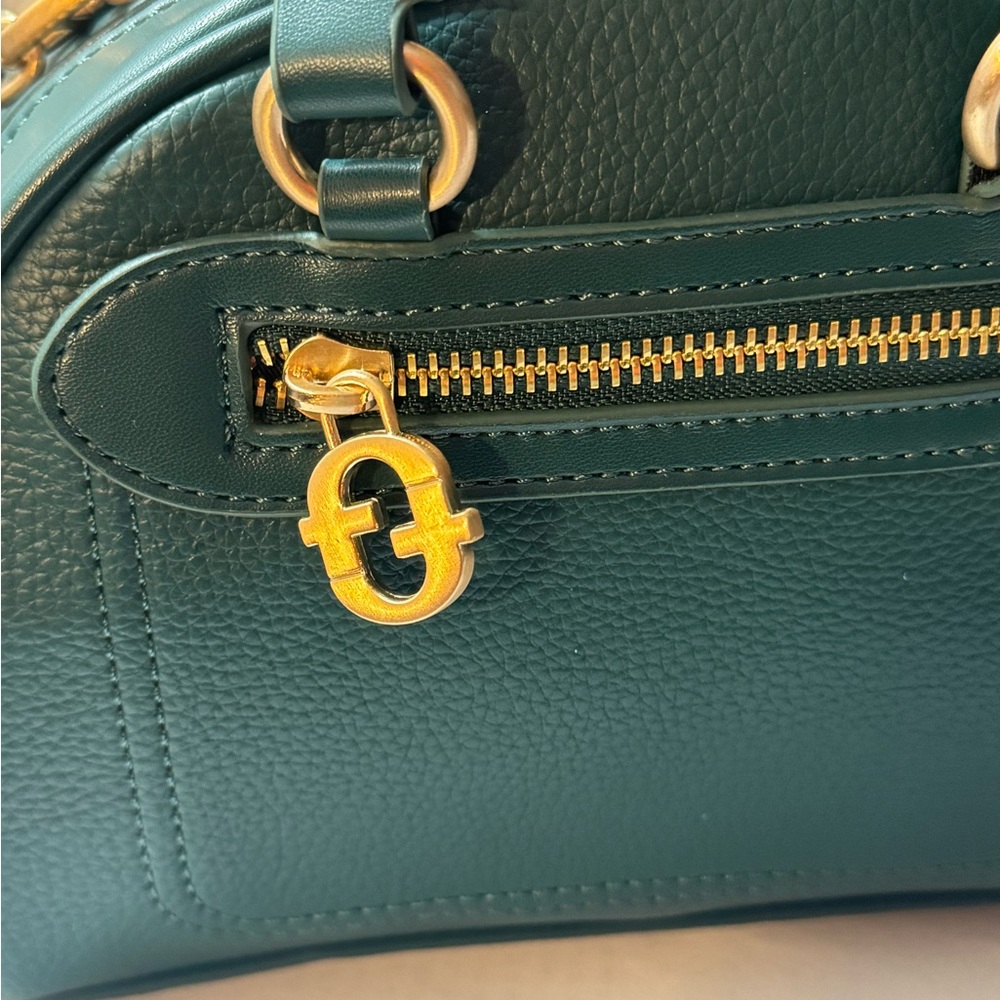 Green Leather Handbag - Picture 4 of 7